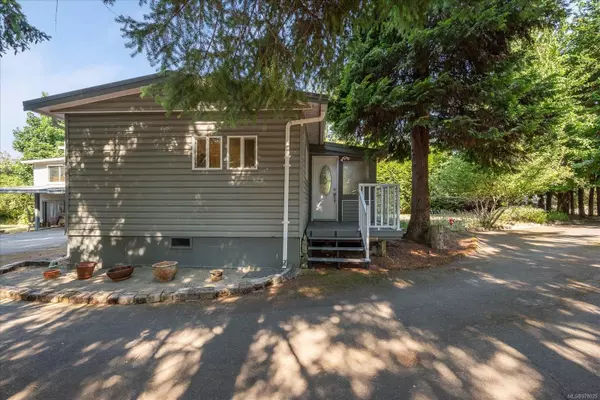 Qualicum Beach, BC V9K 2E8,5370 Island Hwy W