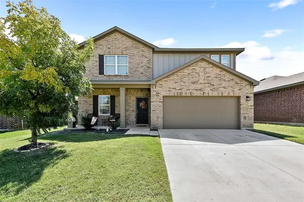 5525 Mcmahan Lane, Fort Worth, TX 76036