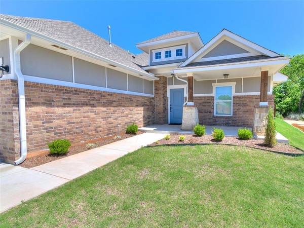 2408 Creek Side Circle, Moore, OK 73160