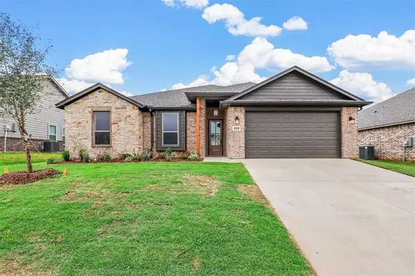 820 Porcupine, Springtown, TX 76082