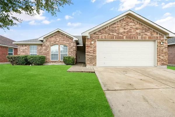 415 Mcmurtry Drive, Arlington, TX 76002