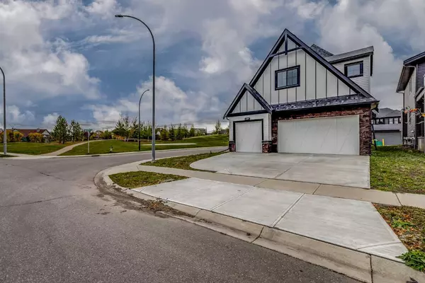 Airdrie, AB T4B 3T6,1209 Coopers DR Southwest