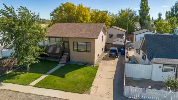 1236 42 AVE North, Lethbridge, AB T1H 6A3