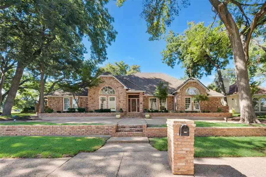 1655 Nob Hill Drive, Duncanville, TX 75137