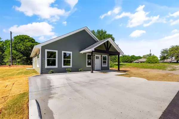 2606 S Oak Trail, Granbury, TX 76048