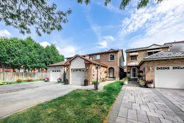 5 Mabley CRES, Vaughan, ON L4J 2Z7