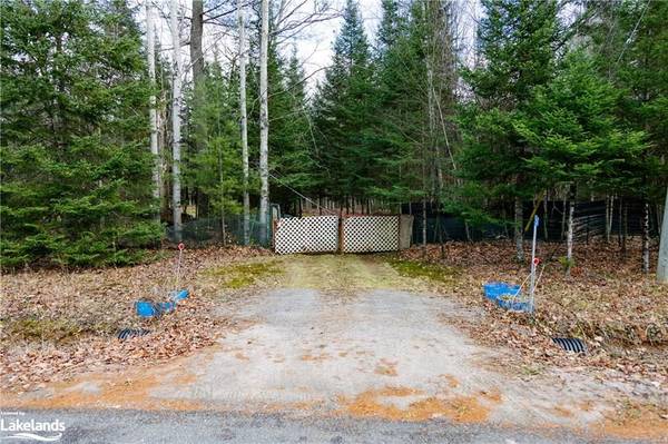 1538 BRAELOCH RD, Algonquin Highlands, ON K0M 1S0