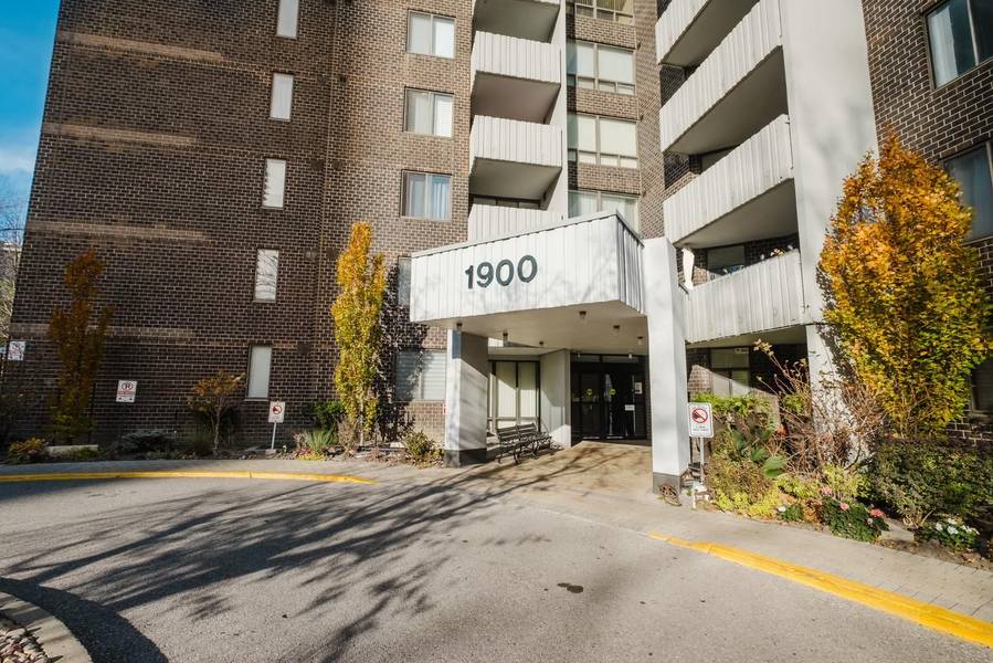 1900 Sheppard AVE E #1007, Toronto C15, ON M2J 4T4