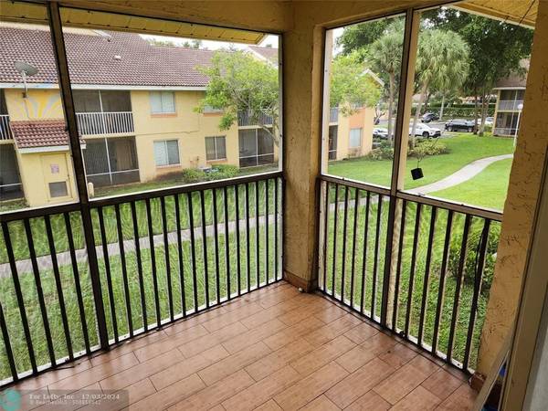 Coral Springs, FL 33071,1104 Coral Club Dr  #1104