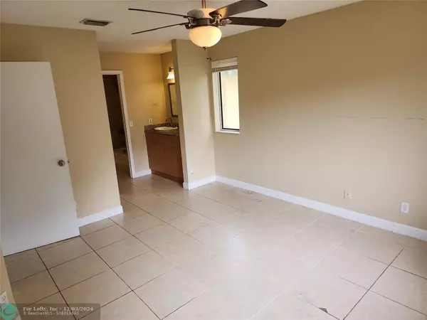 Coral Springs, FL 33071,1104 Coral Club Dr  #1104