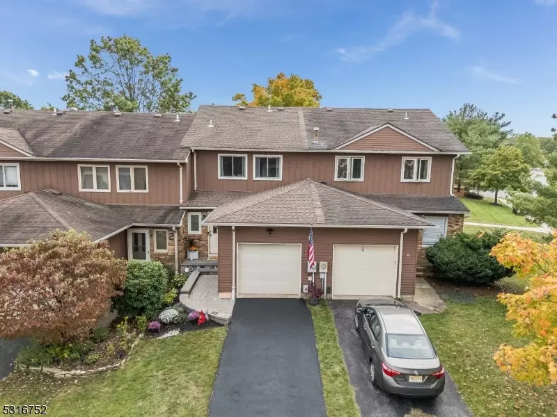 4 Saxonney Cir, Raritan Twp., NJ 08822