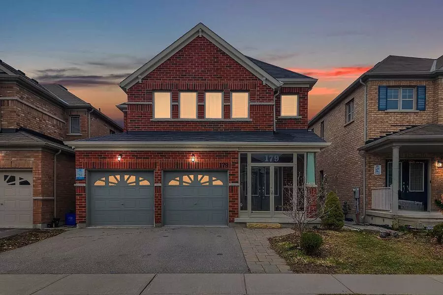 Bradford West Gwillimbury, ON L3Z 0L3,179 Armstrong CRES #Lower