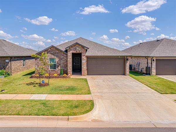 4200 Palmetto Bluff Drive, Mustang, OK 73179