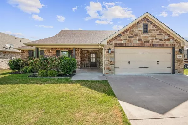 249 Jacinth Lane, Granbury, TX 76049