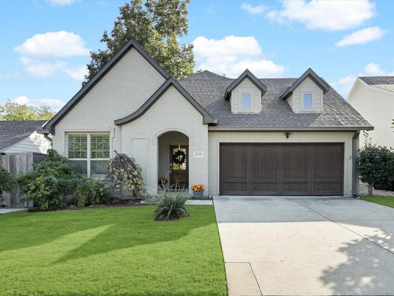 4329 Donnelly Avenue, Fort Worth, TX 76107