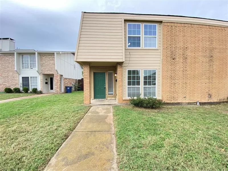 2232 Chase Court, Dalworthington Gardens, TX 76013