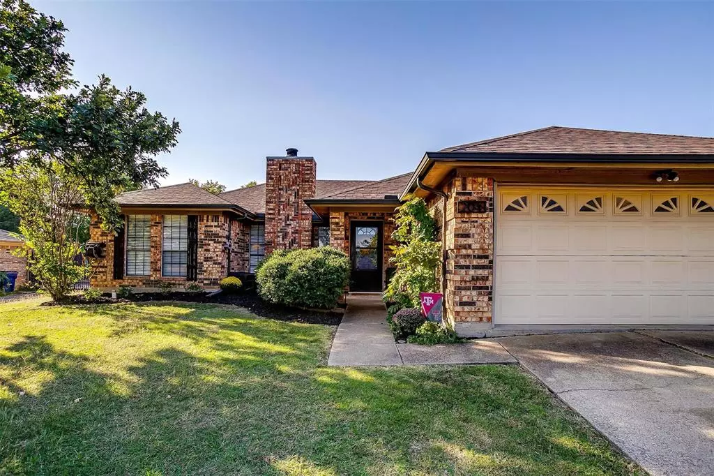 Burleson, TX 76028,204 Timber Ridge Drive