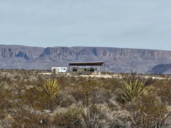 500 N Cheosa TRL, Terlingua, TX 79852