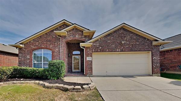 2405 Priscella Drive, Fort Worth, TX 76131