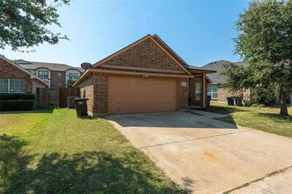 2201 Pacino Drive, Fort Worth, TX 76134