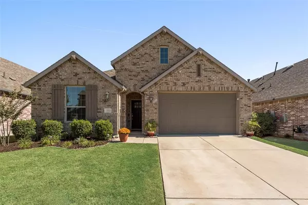 2416 Prairie Trail Avenue, Aubrey, TX 76227