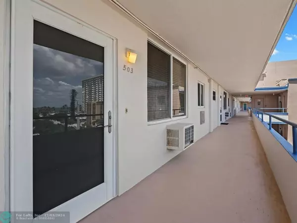 Pompano Beach, FL 33062,401 N Riverside Dr  #503