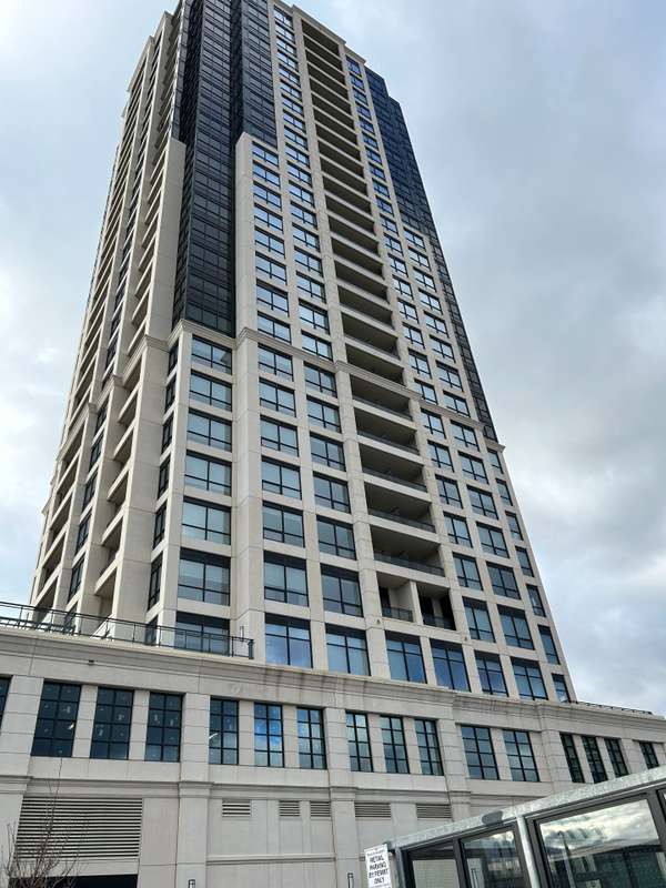 1 Grandview AVE #901, Markham, ON L3T 0G7