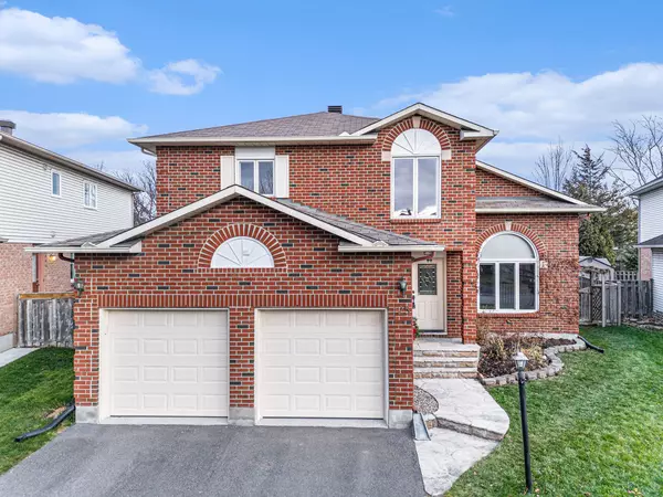 Barrhaven, ON K2J 4E7,25 Long Gate CT