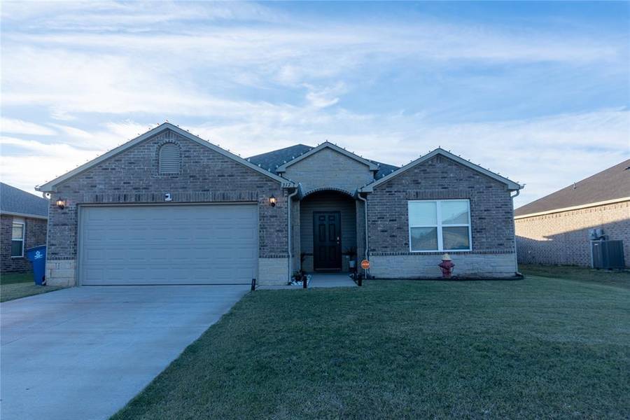 317 Karlee Lane, Newcastle, OK 73065