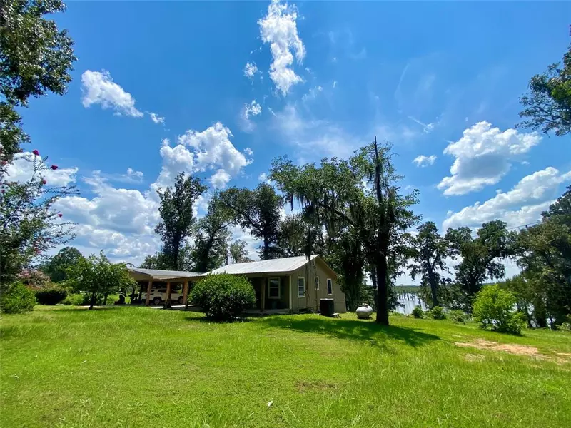 726 Benjamin Point, Goldonna, LA 71031