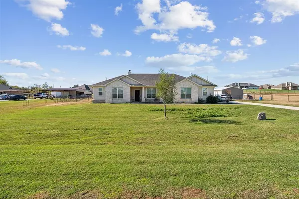 170 Spring Creek Circle, Paradise, TX 76073