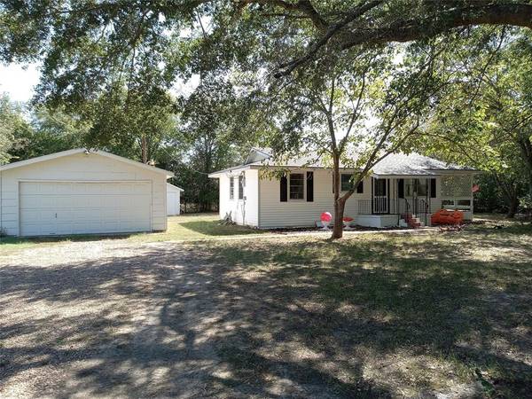 Bonham, TX 75418,3138 County Road 2610