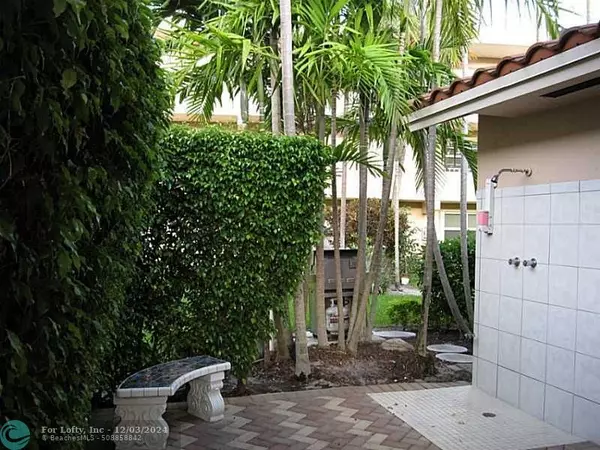 Pompano Beach, FL 33062,1481 S Ocean Blvd  #232C