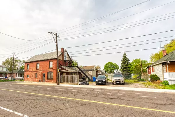 Hamilton, ON L8H 1W2,1367 Cannon ST E