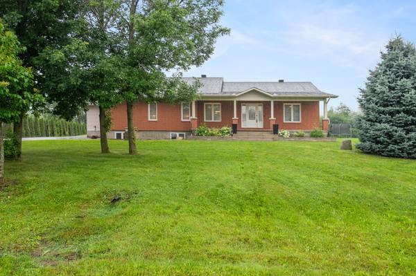 2760 Johannes ST, Greely - Metcalfe - Osgoode - Vernon And Area, ON K0A 2P0