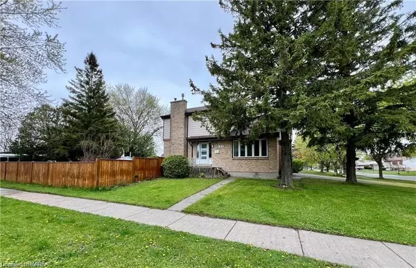 Kingston, ON K7M 6P2,91 INVERNESS CRES