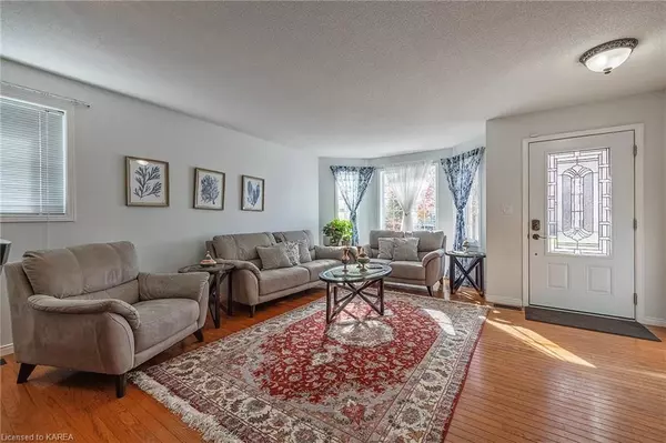 Kingston, ON K7M 9C2,950 LOMBARDY ST