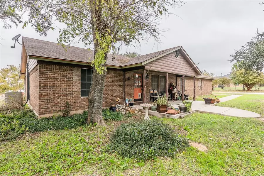 1014 Highland Road, Cleburne, TX 76033