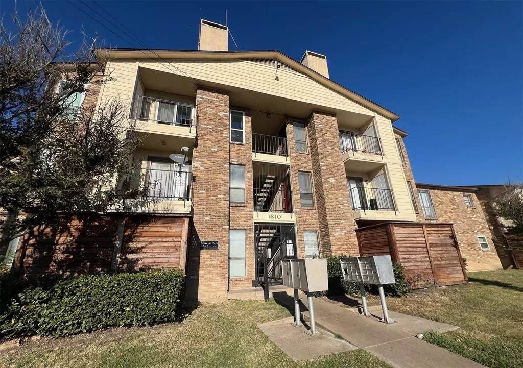 Dallas, TX 75206,1810 N Garrett Avenue #204