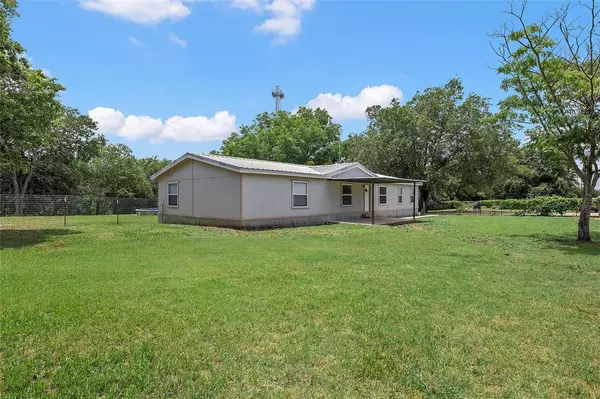 205 County Road 3196, Valley Mills, TX 76689