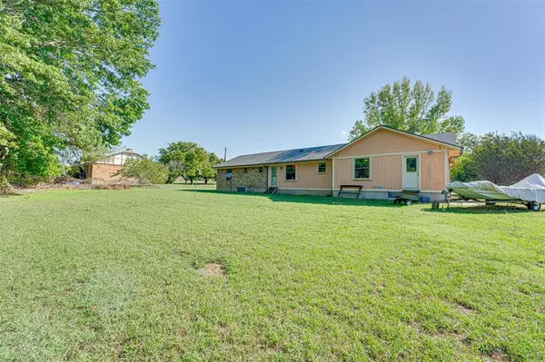 Oak Leaf, TX 75154,605 Little Creek Trail