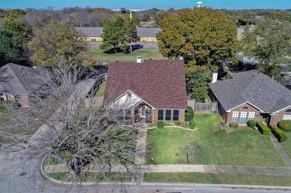 2309 Montclair Street, Lancaster, TX 75146