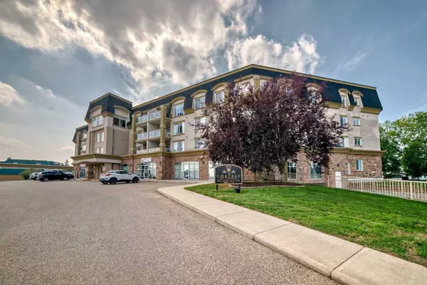 4425 Heritage WAY #411, Lacombe, AB T4L2P4