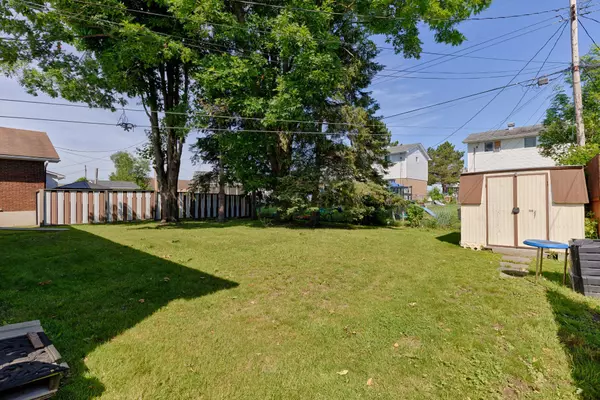 Renfrew, ON K7V 3Y6,246 Basswood AVE