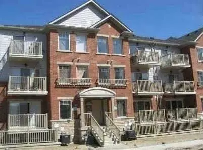 Mississauga, ON L5M 0P7,3250 Bentley DR #9