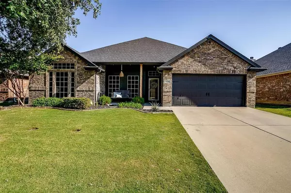 720 Blue Marlin Drive, Burleson, TX 76028