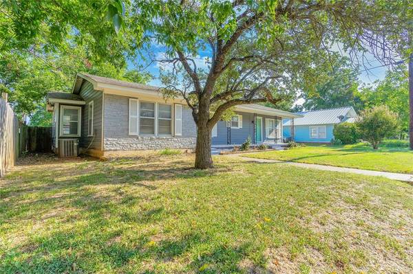 407 W Westhill Drive, Cleburne, TX 76033