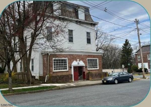 52 Center St #4, Bloomsbury Boro, NJ 08804