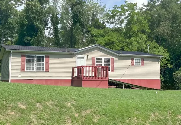 1404 CASE KNIFE ROAD, Pulaski, VA 24301