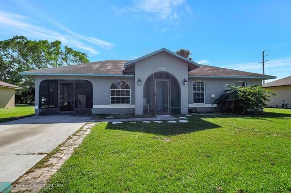 2836 Indian St, Fort Myers, FL 33916